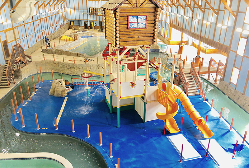 Grand Bear Resort Indoor Waterpark